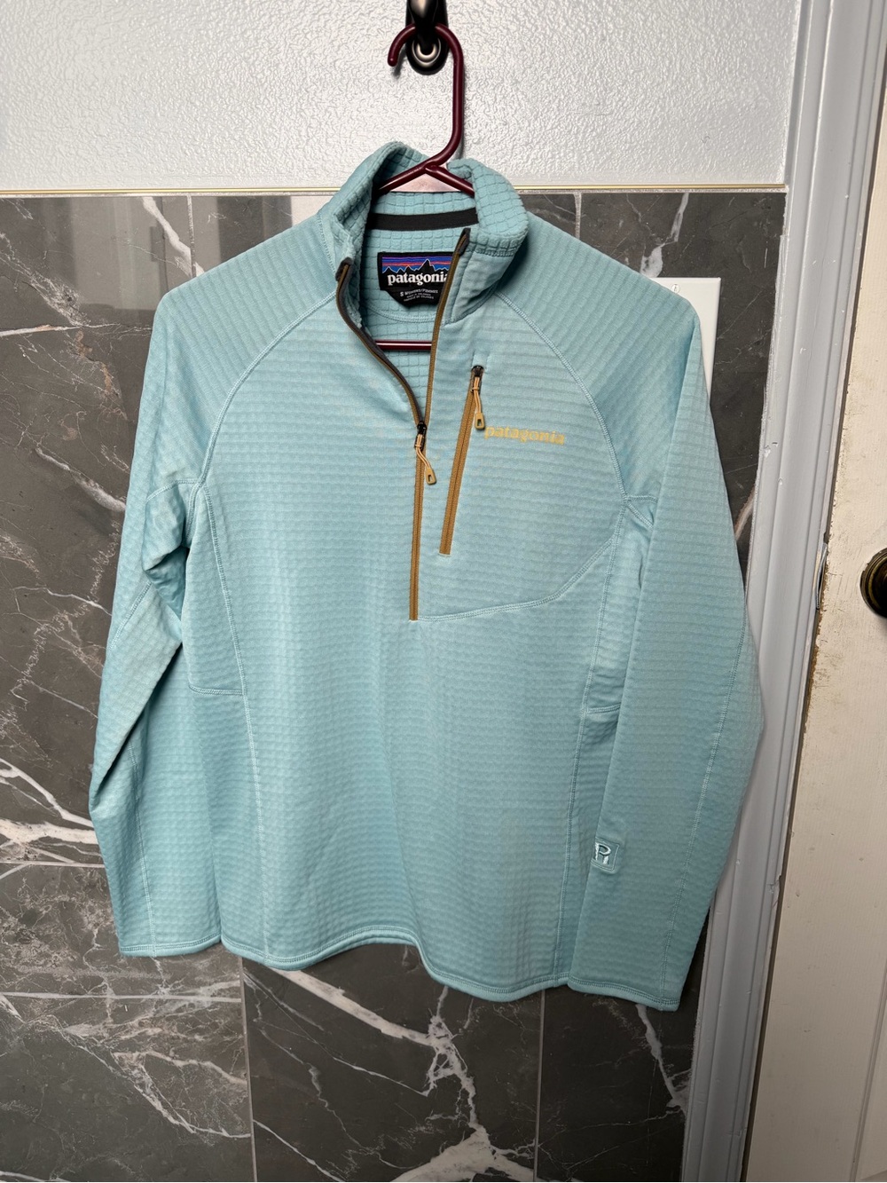 Patagonia R1 pullover